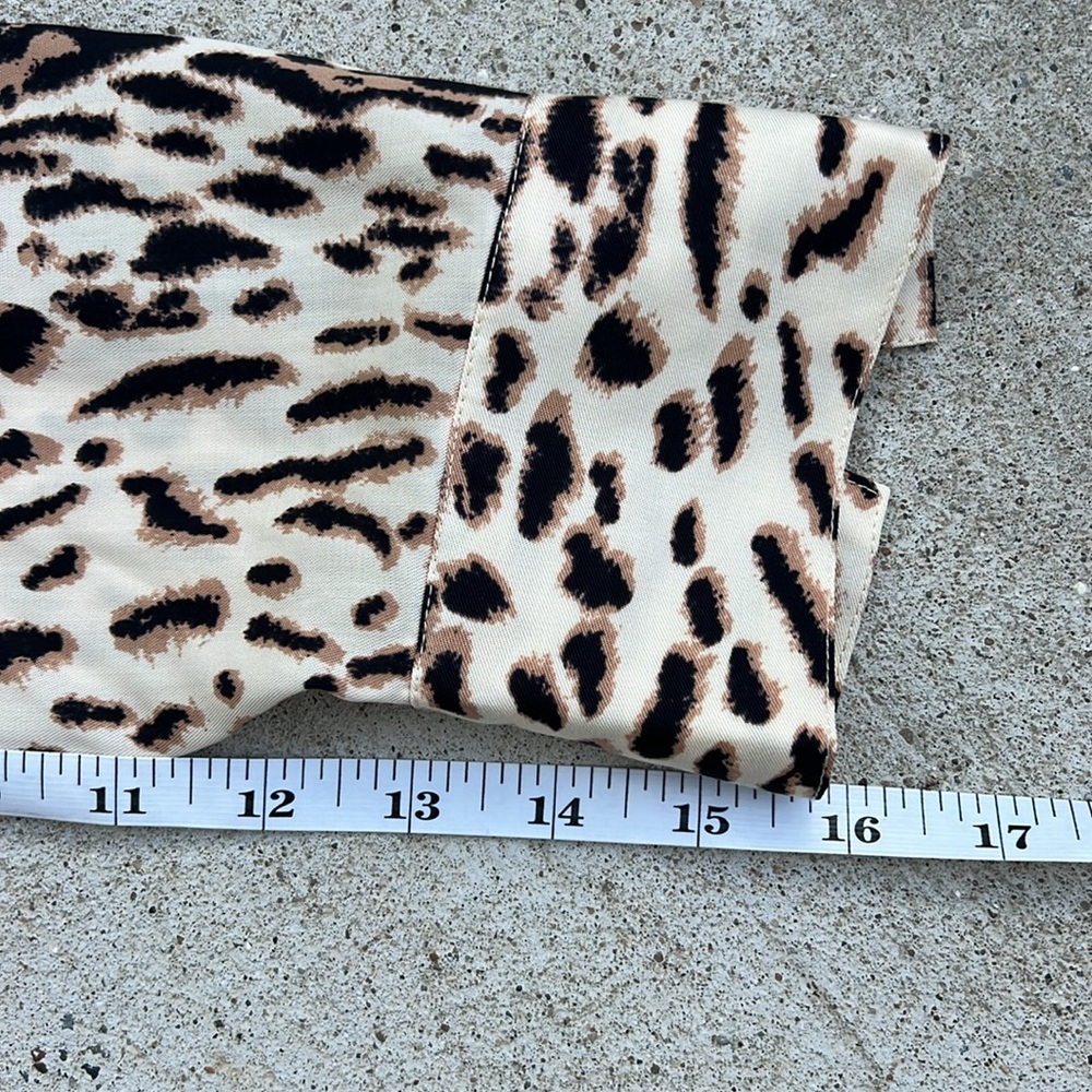 NWT Joie Lidelle C Ecru Leopard Print Button Front Blouse Size XS - Picture 11 of 13